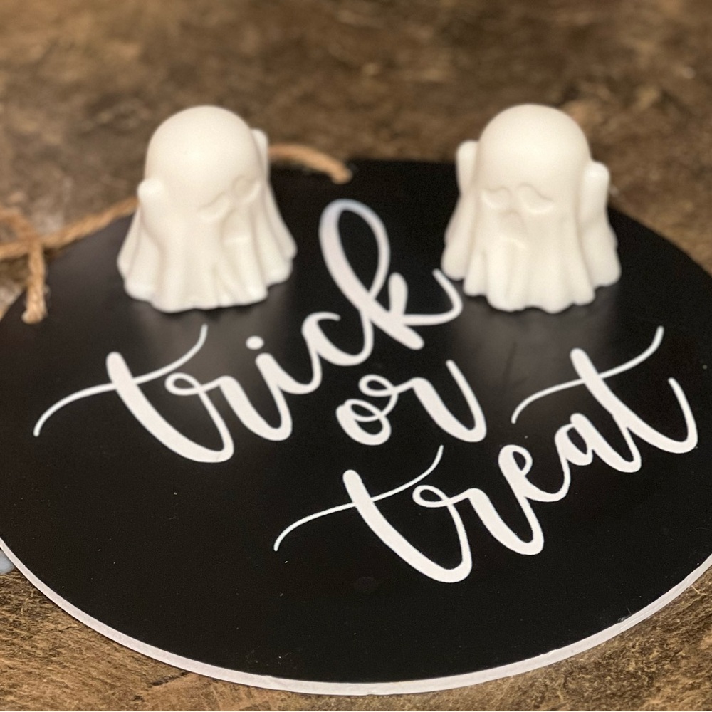 “Ghost buddies” shea butter soap